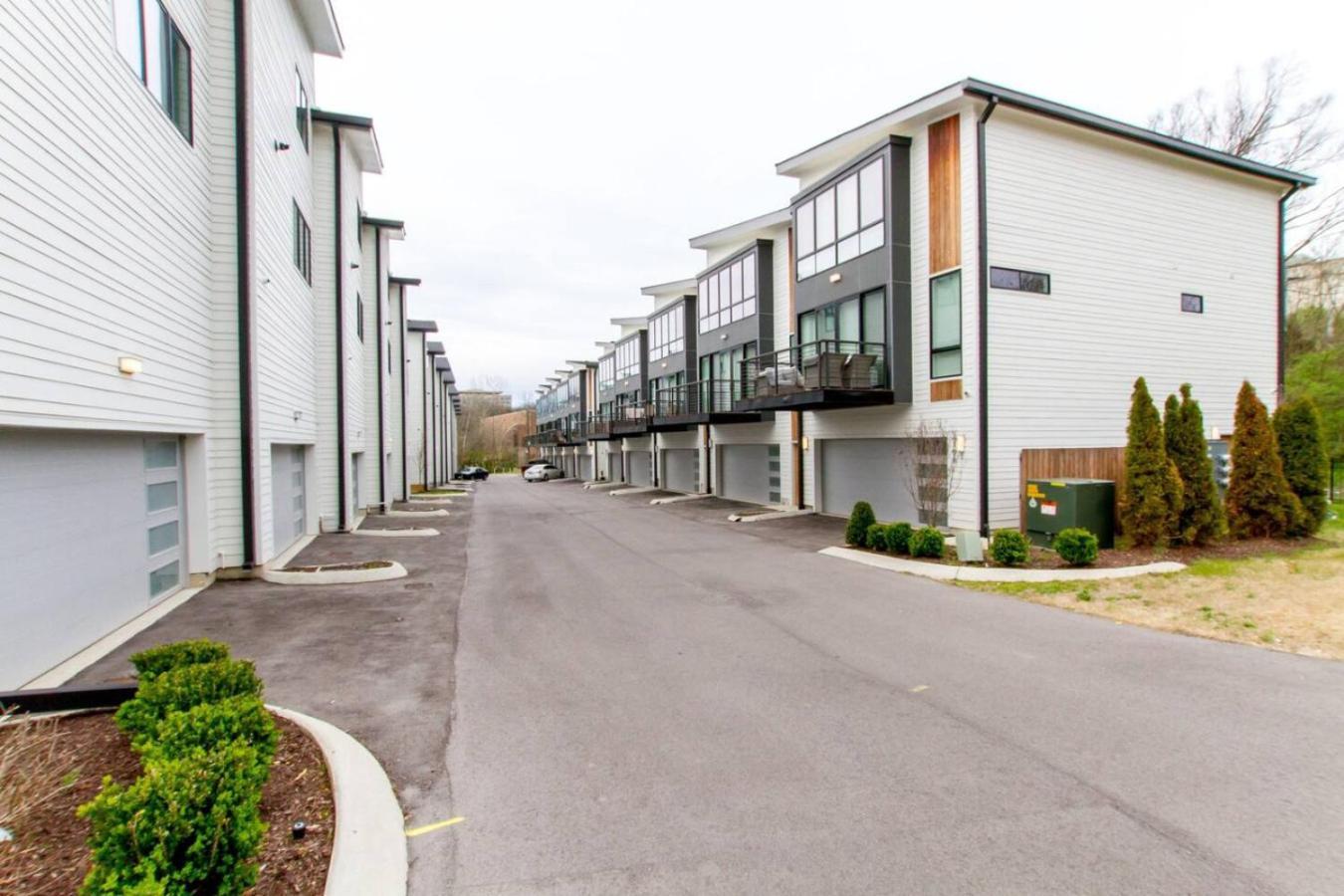 Holiday home Ultra Luxury Minutes To Broadway Comfy Beds *