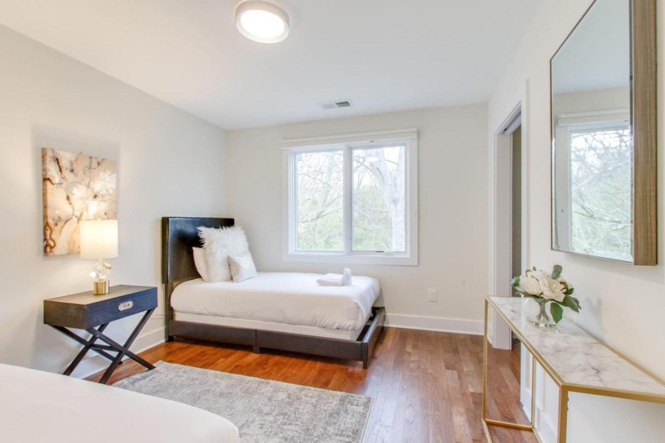 Ultra Luxury Minutes To Broadway Comfy Beds Holiday home Nashville