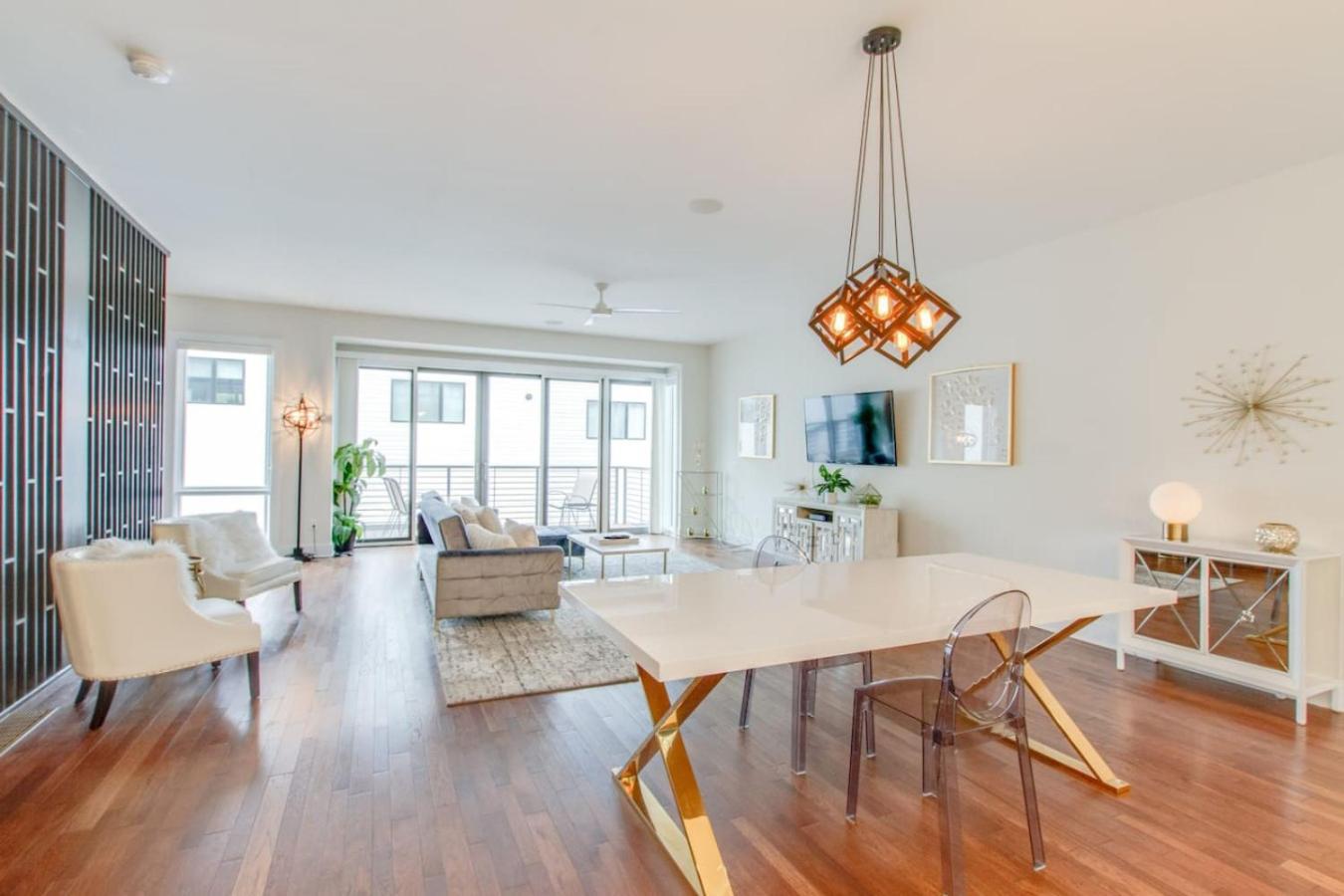 Ultra Luxury Minutes To Broadway Comfy Beds Holiday home Nashville