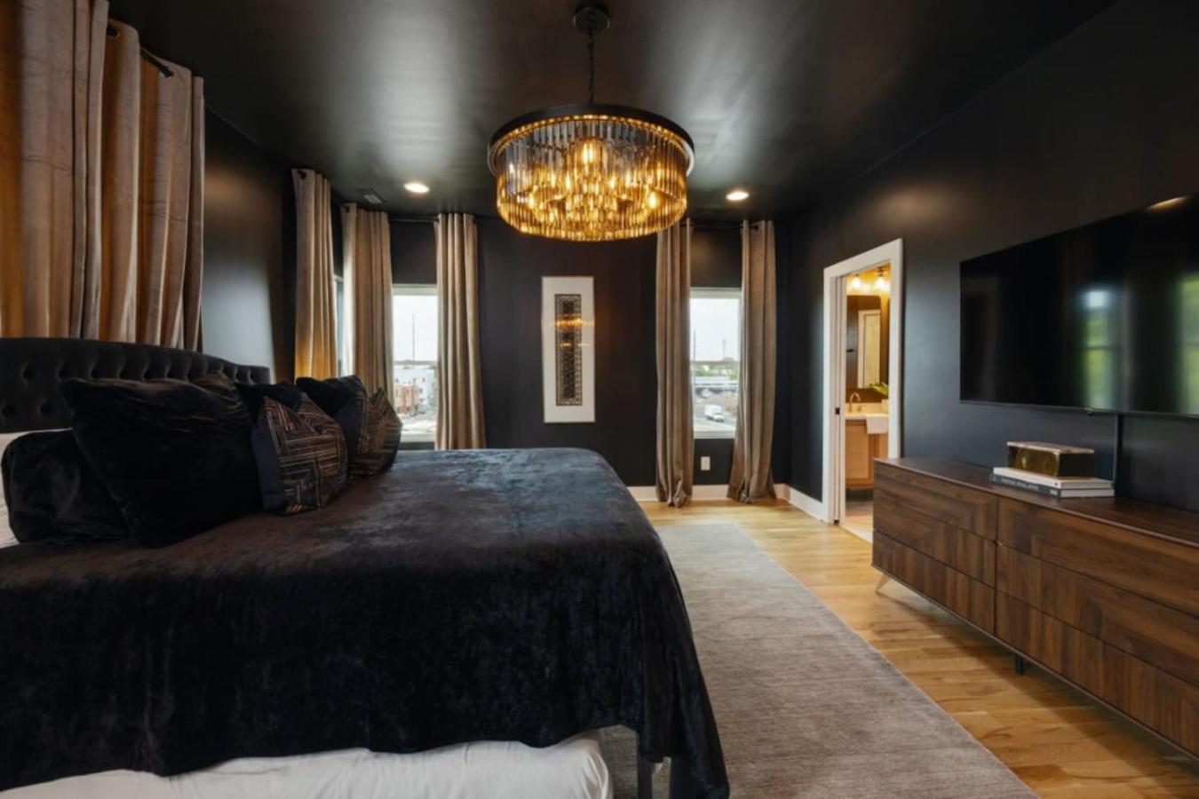 Nations Elegance Rooftop And Private Patio * Nashville