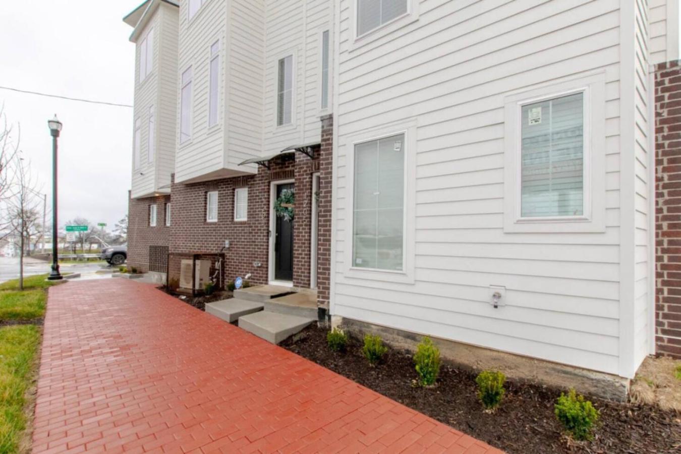 Jazz Junction 4 Bedrooms 7 Beds 7 Mins To Broadway Nashville
