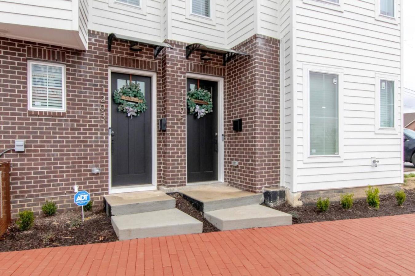 Jazz Junction 4 Bedrooms 7 Beds 7 Mins To Broadway Holiday home Nashville