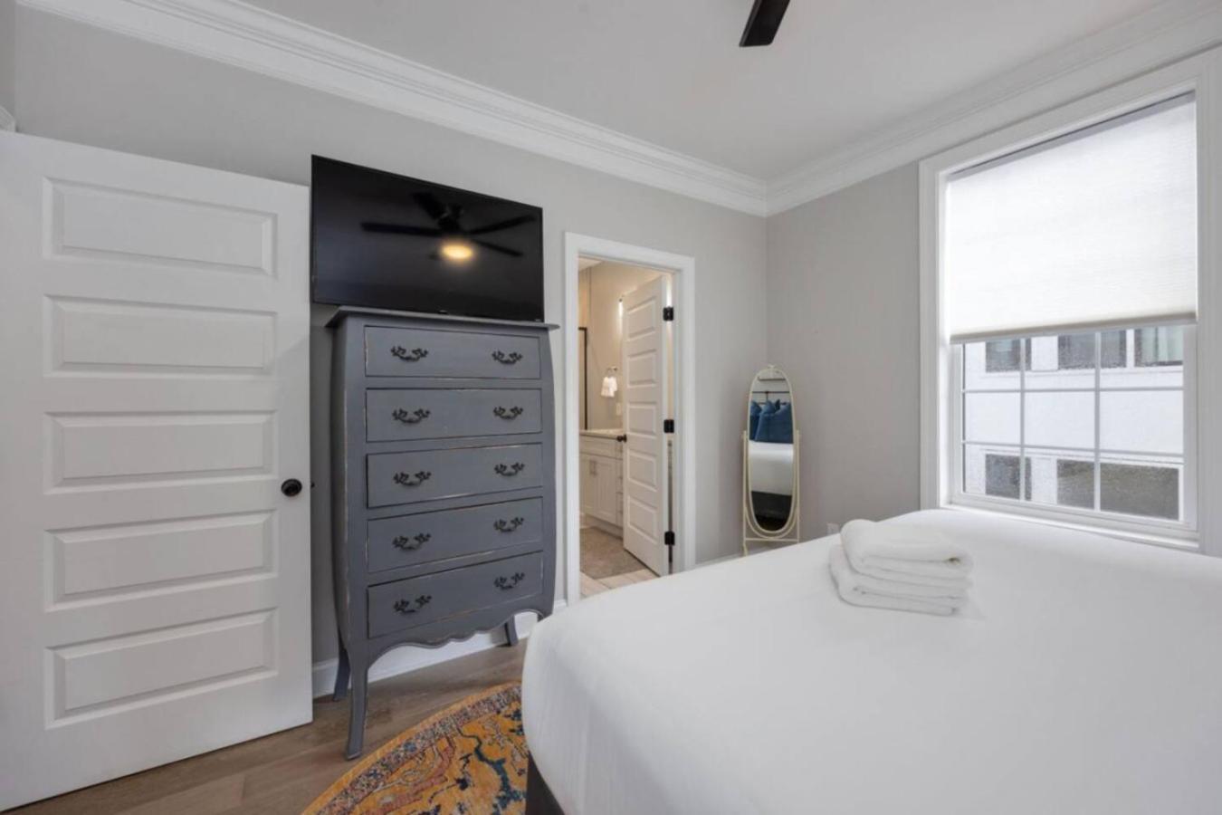 The Americana 4 Bedroom 3.5 Bath Luxury Holiday home Nashville