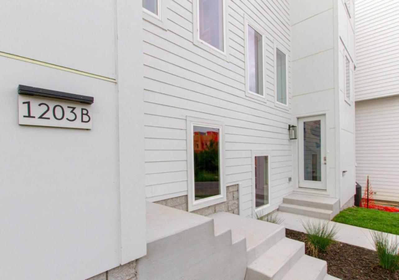 The Ultimate Hip-hop Haven With Rooftop Patio * Nashville