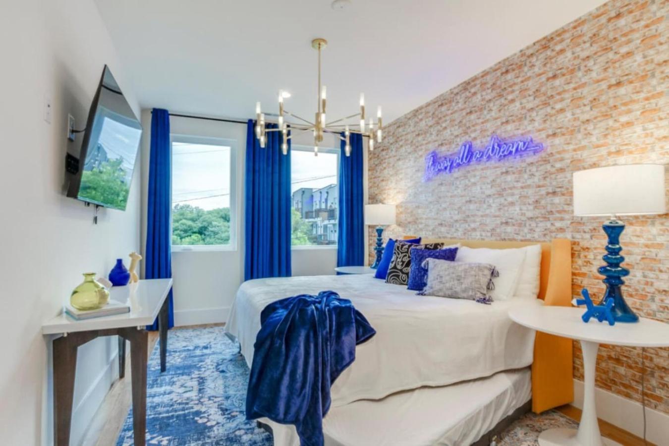 The Ultimate Hip-hop Haven With Rooftop Patio *