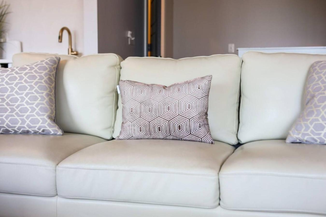 Metro Charm - Rooftop Lounge - Hot Tub *