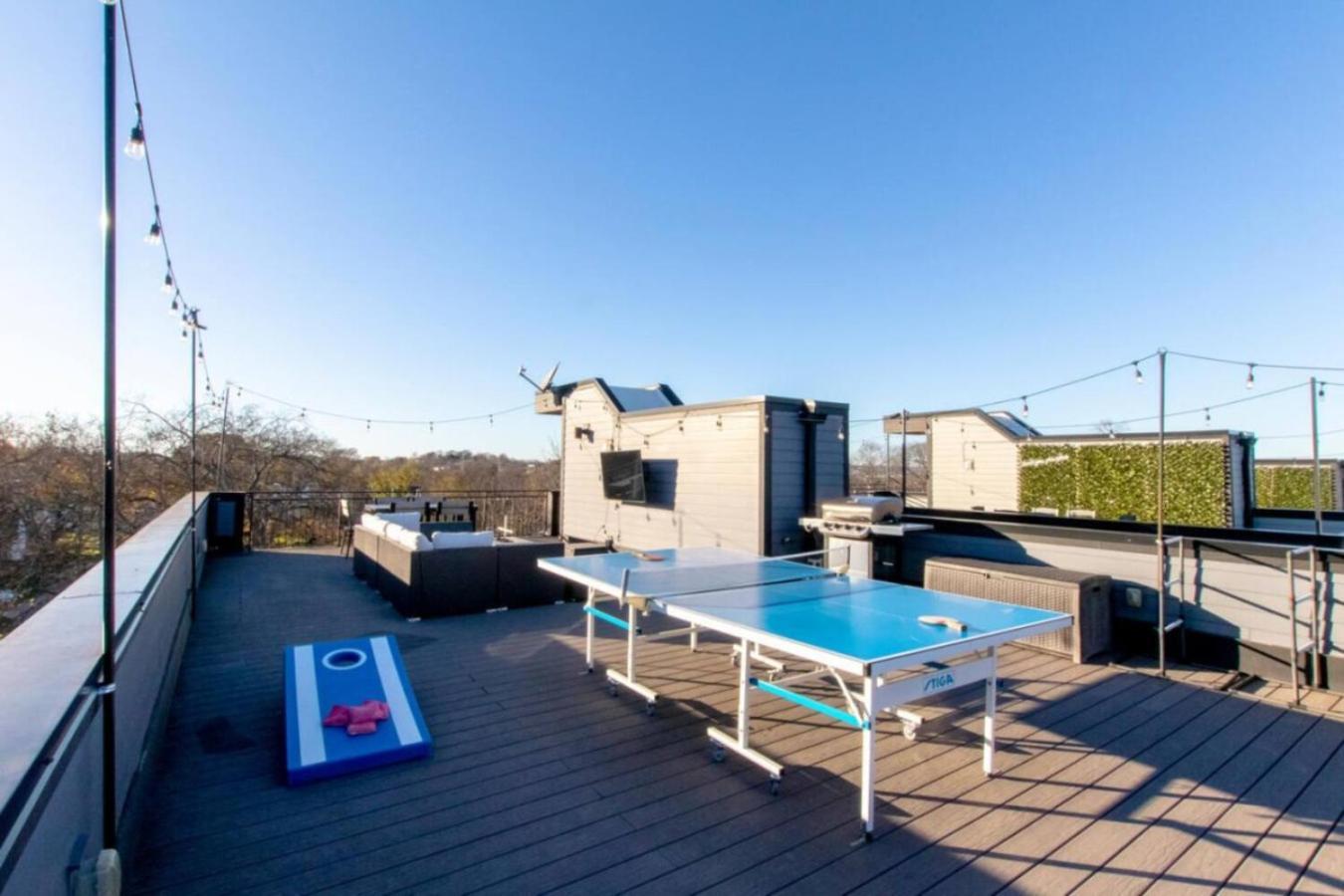 Holiday home Spacious And Modern 2 Rooftops Stage Games And *
