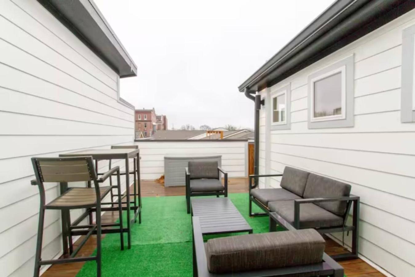 Holiday home Two Townhomes Rooftop Patios Hillsboro Village Nashville