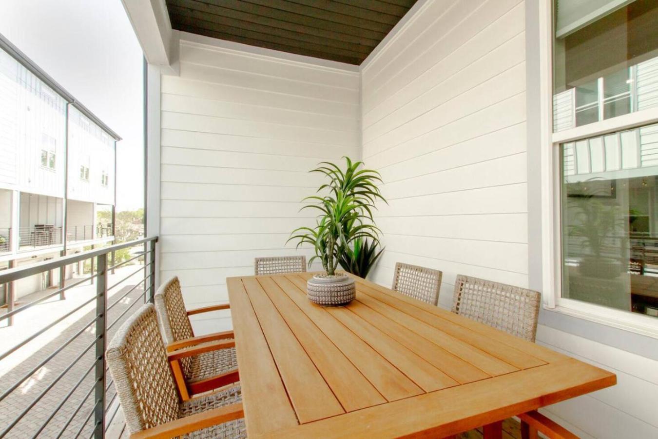 Holiday home Two Townhomes Rooftop Patios Hillsboro Village Nashville