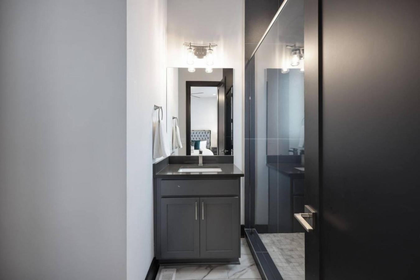 Two Townhomes- Rooftop Lounge- Hot Tub- Views Nashville