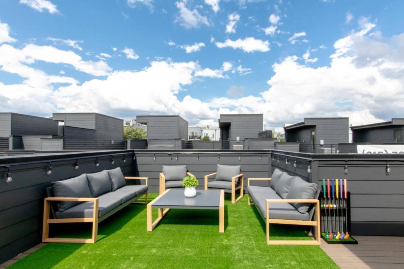 The Honkytonk Haven Hot Tub And Mini Golf Rooftop Holiday home Nashville