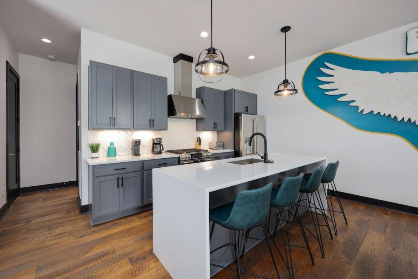 Holiday home Two Townhomes- Rooftop Lounge- Hot Tub- Views Nashville