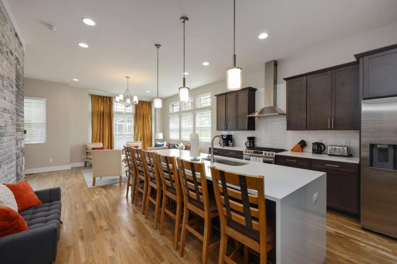 Two Townhomes - Hot Tubs And Rooftop Balconies * Nashville