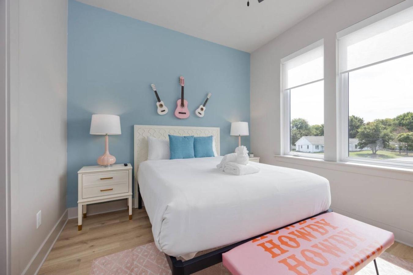 Holiday home Hey Dolly Denim Dual Townhomes