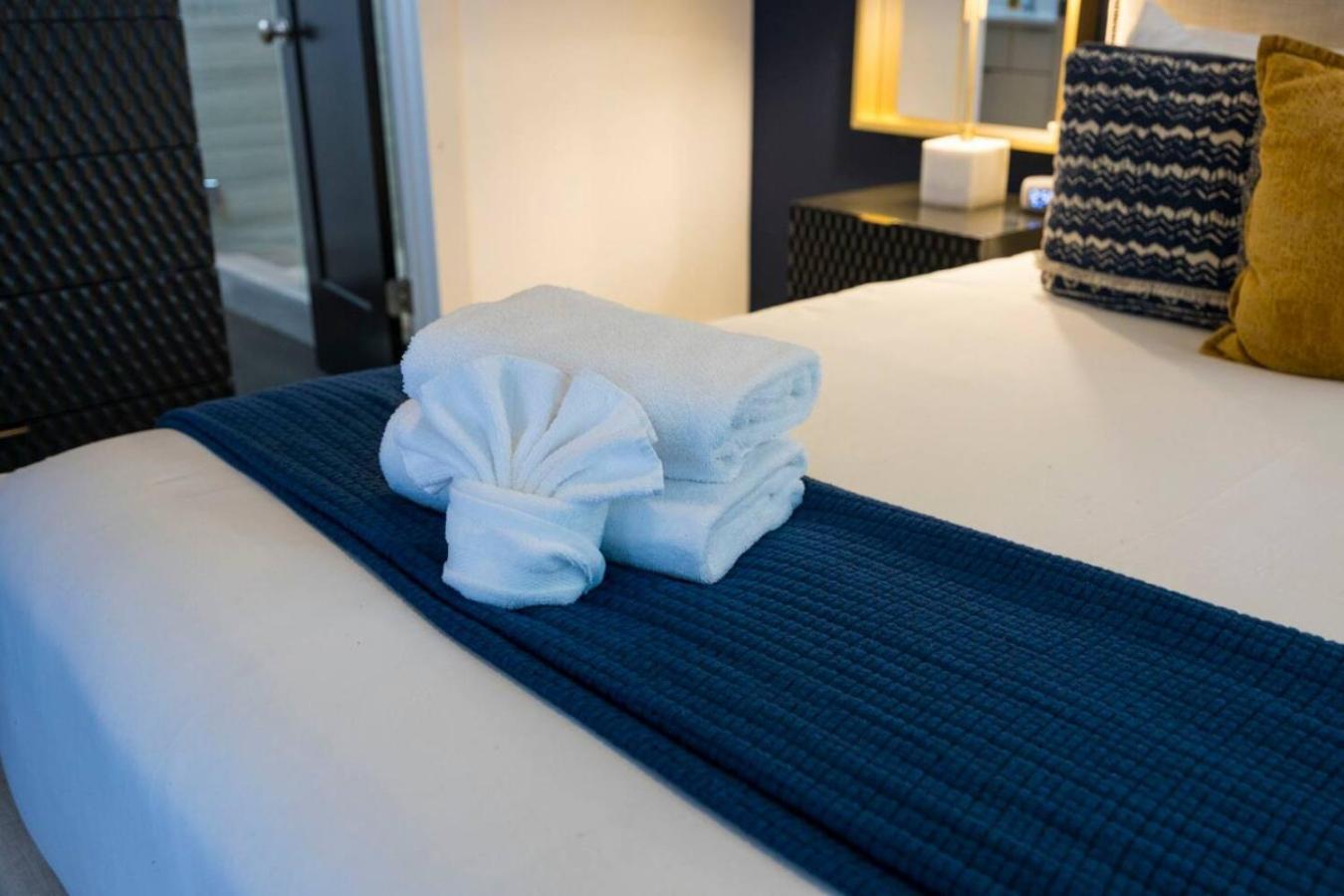 Luxury Double Townhomes With Two Huge Sky Rooftops Holiday home *