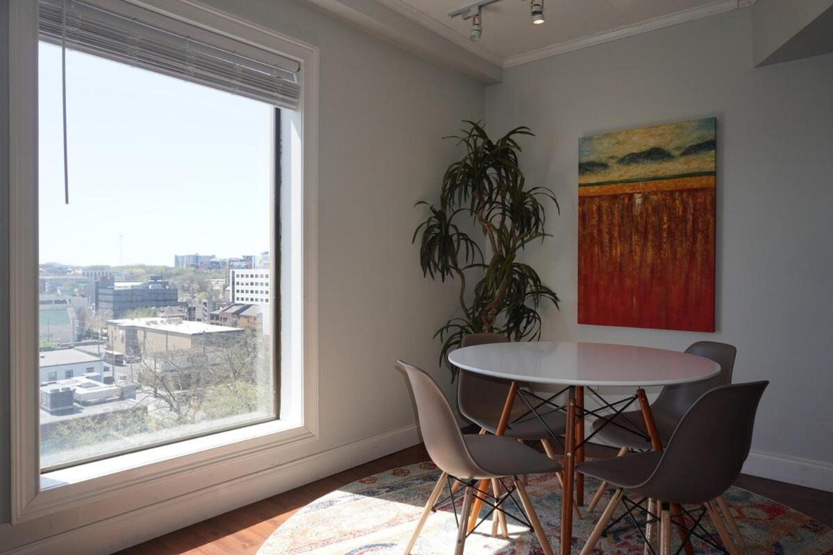 Nashville's Music Row Wants To You! Apartment *