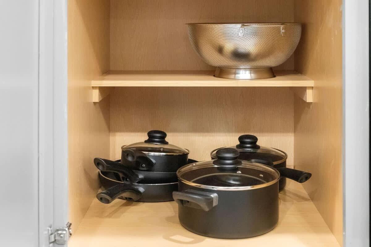 5min To Dt Pool King Bed Full Gym Parking