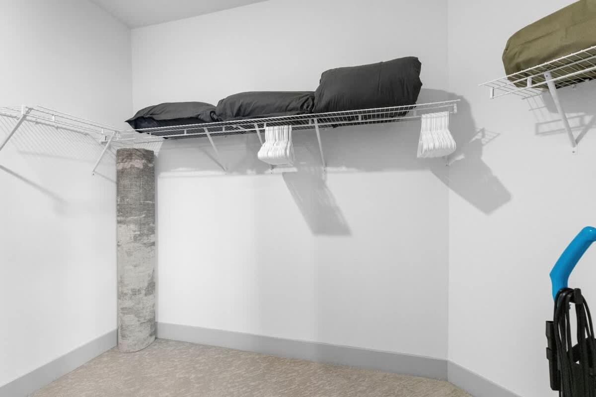 5min To Dt Pool King Bed Full Gym Parking Nashville