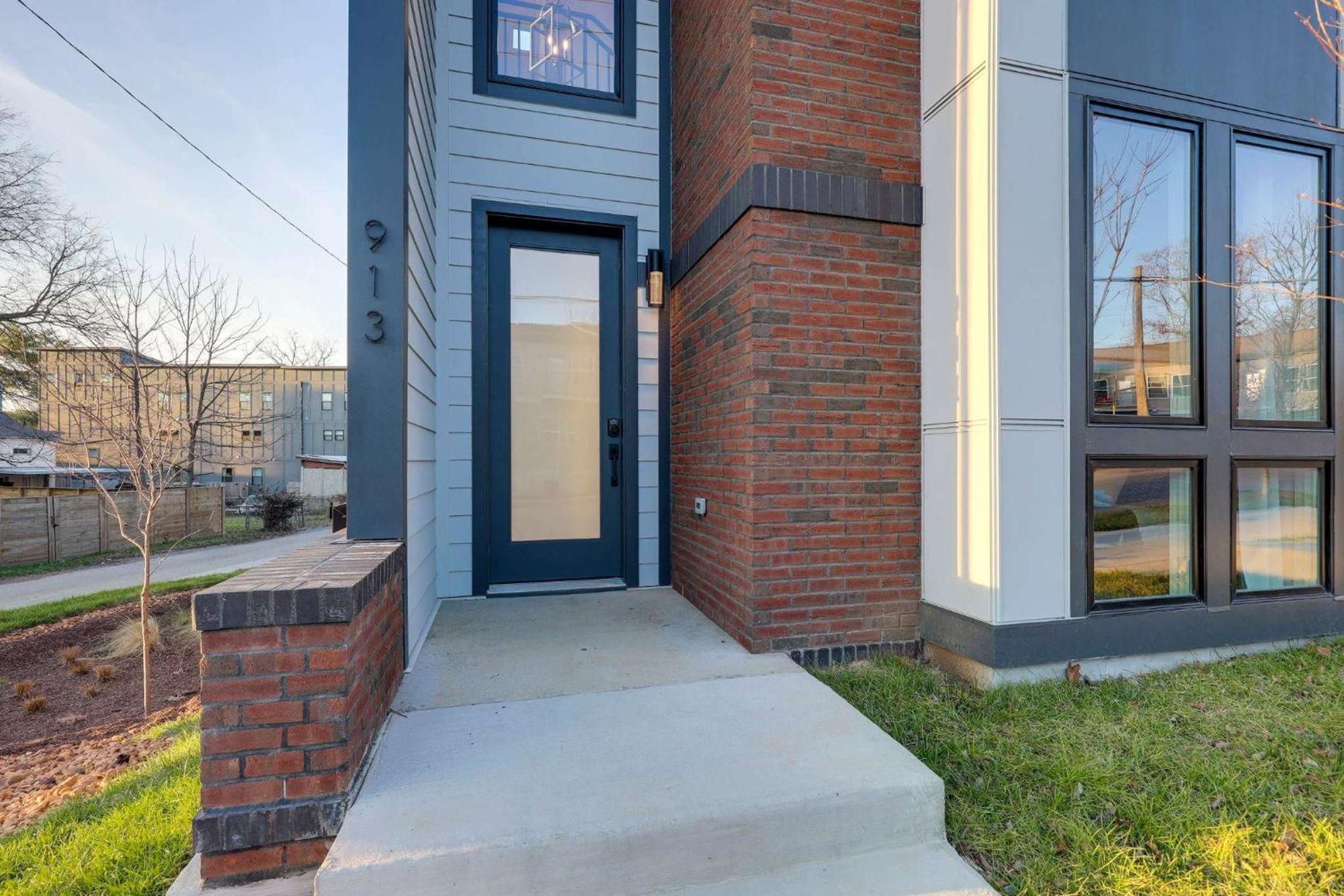 Holiday home The Aster - Rooftop Patio 2 Miles To Broadway *