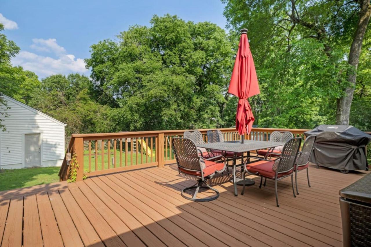 Neighborhood Retreat - Large Yard Family Fire Pit Holiday home Nashville