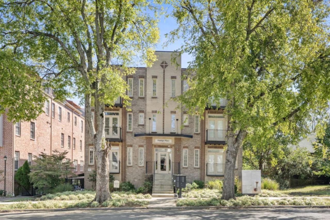 Cashville Near Music Row Private Balcony Nashville