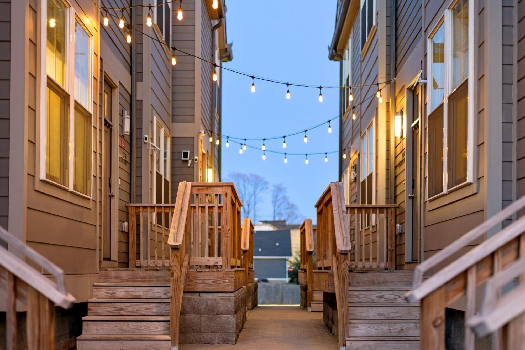 Holiday home Hart Buyout 5 By Avantstay Two Town House Buyout W Modern Amenities In *