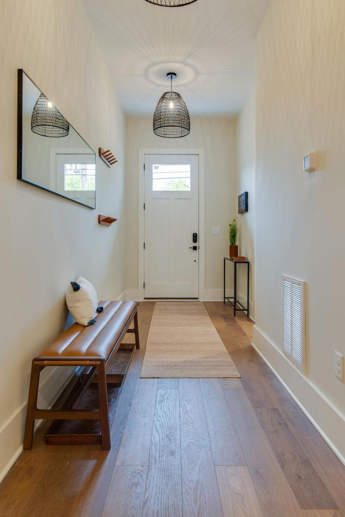 Luxurious Germantown With Rooftop Decks *