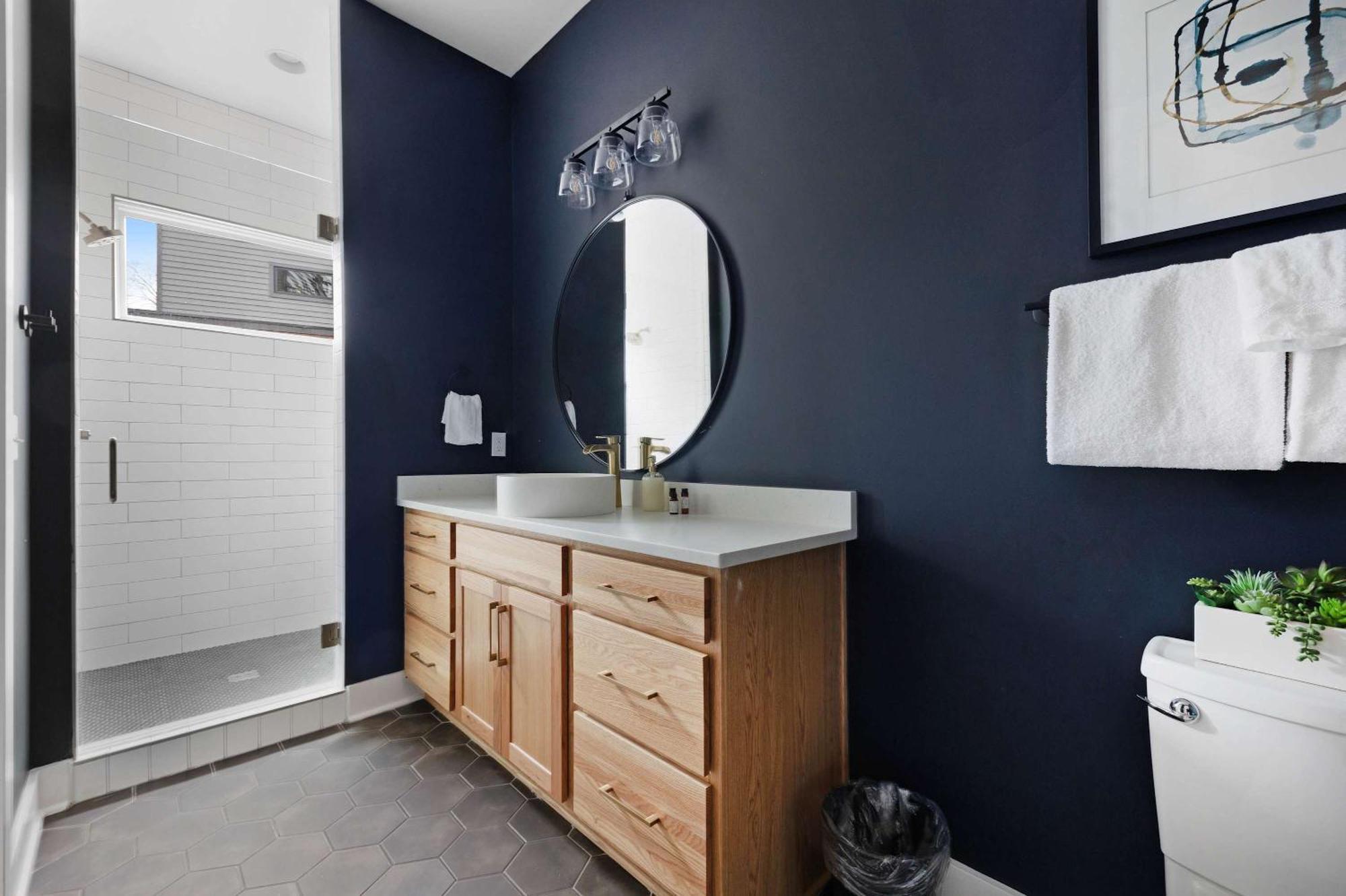 Holiday home The Aster - Rooftop Patio 2 Miles To Broadway *