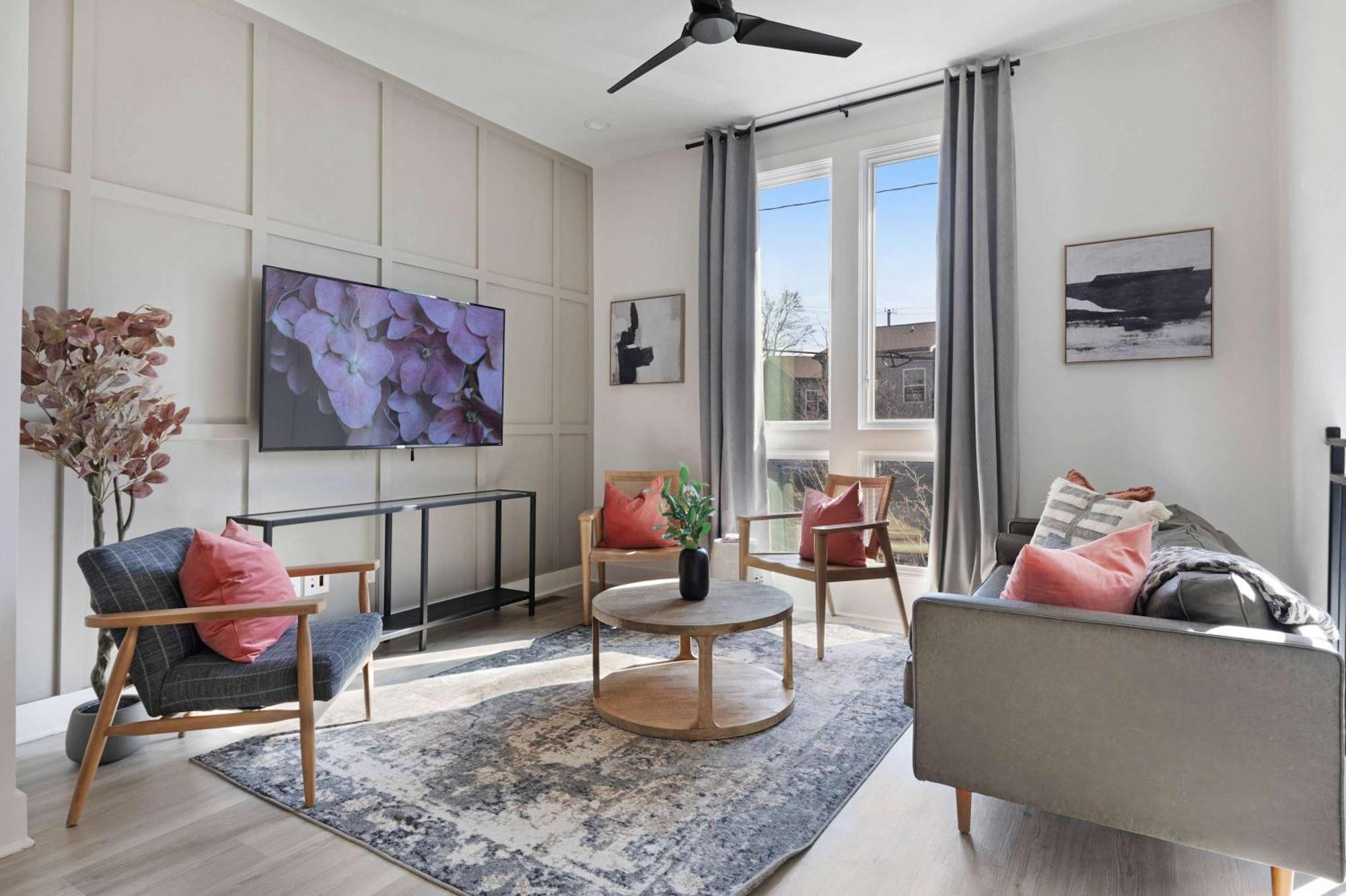The Camellia - Rooftop Patio & Dog Friendly! Nashville