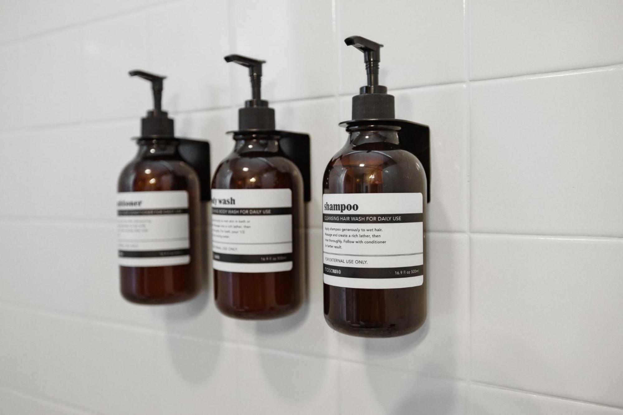 Vibey Unit In Duplex Apartment *