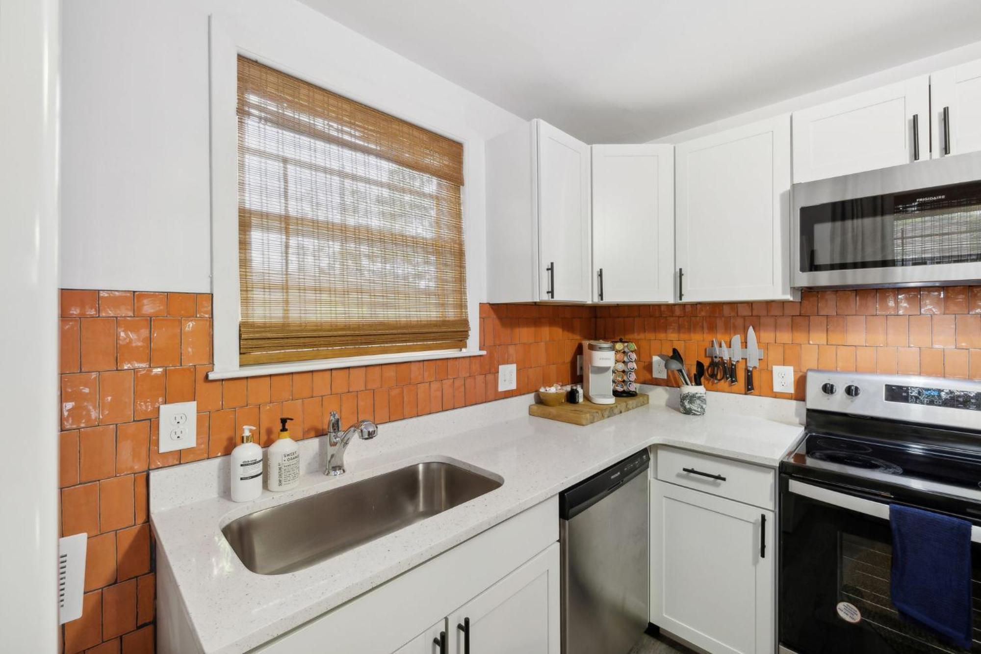 Apartment Vibey Unit In Duplex *