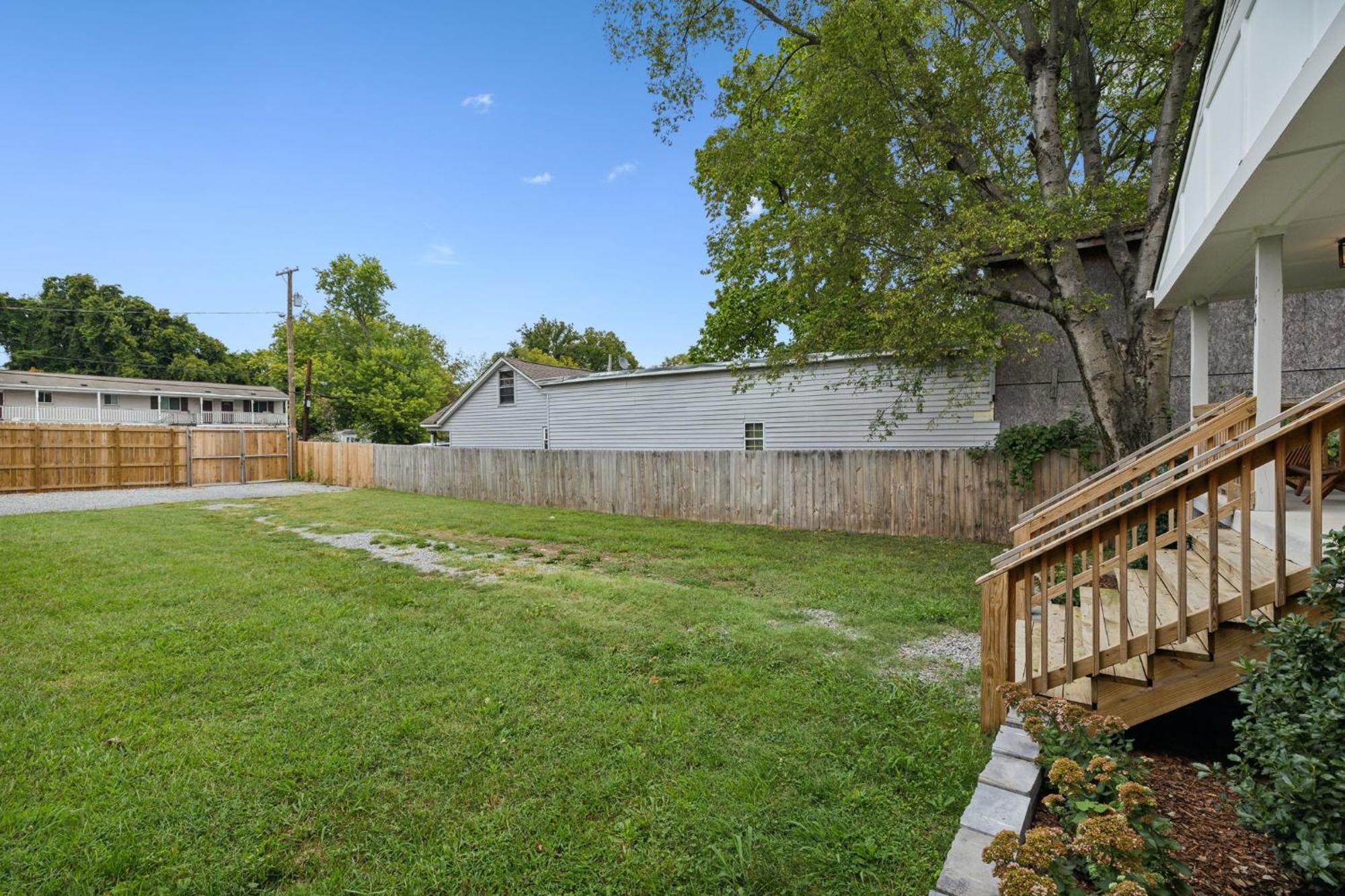 Vibey Unit In Duplex Apartment Nashville