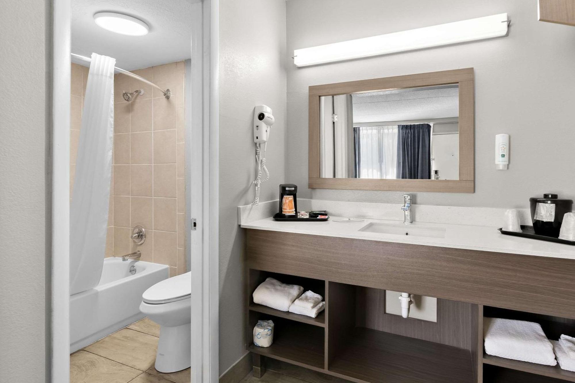 Quality - Opryland Area Inn *
