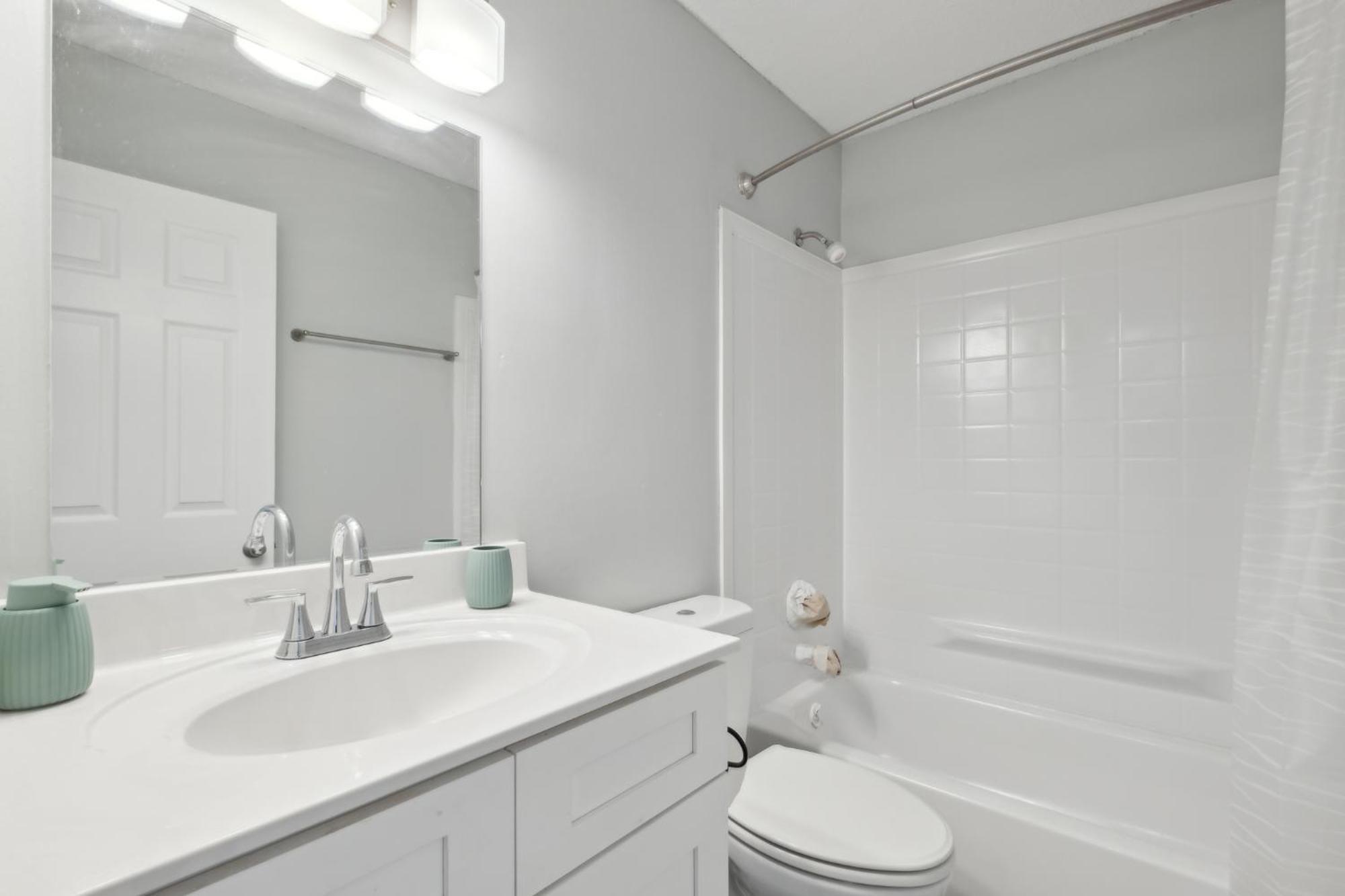 Brentwood U4 I Cozy & Comfy I 2bd I Free Parking *