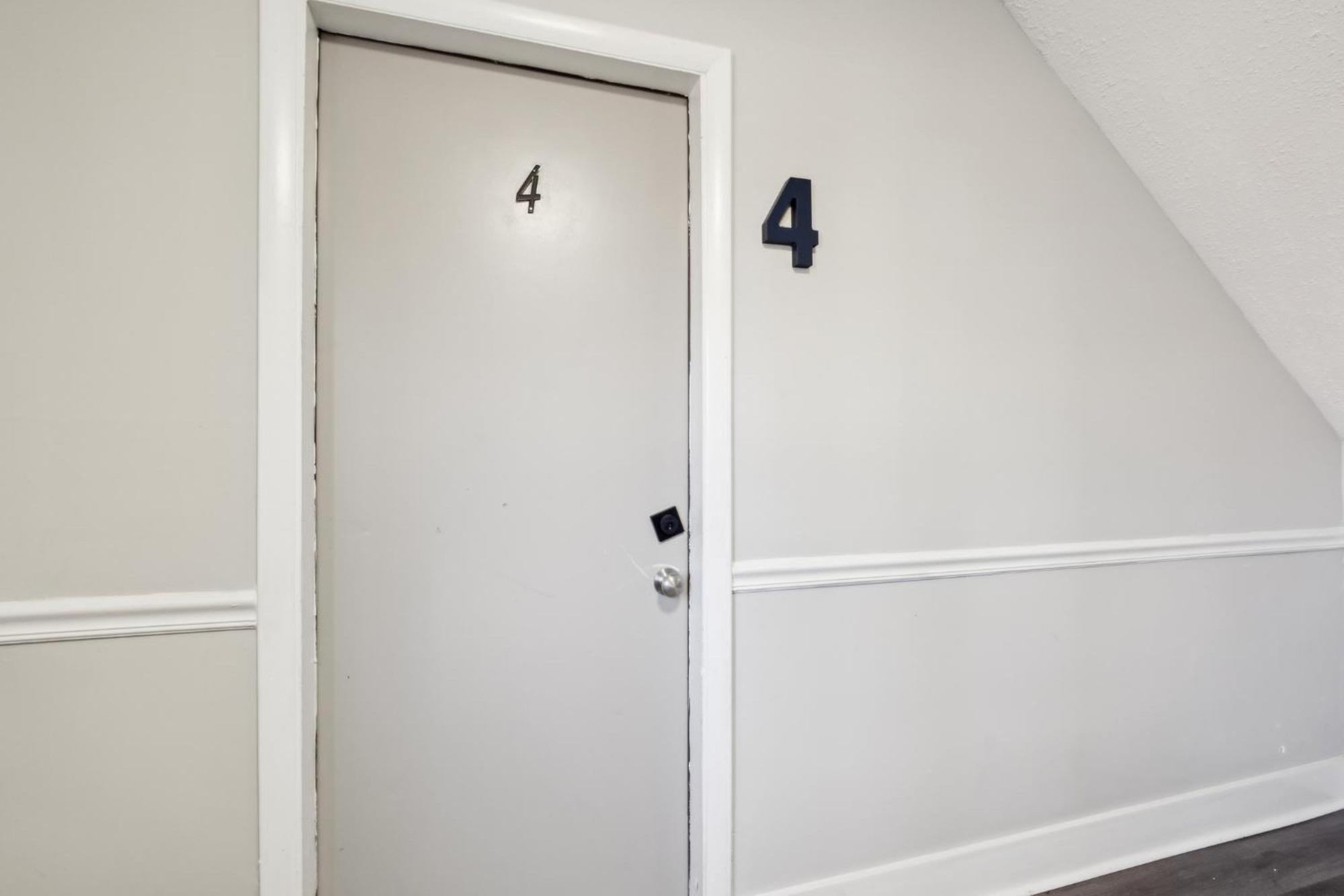 Brentwood C4 I Cozy & Comfy I 2bd I Free Parking