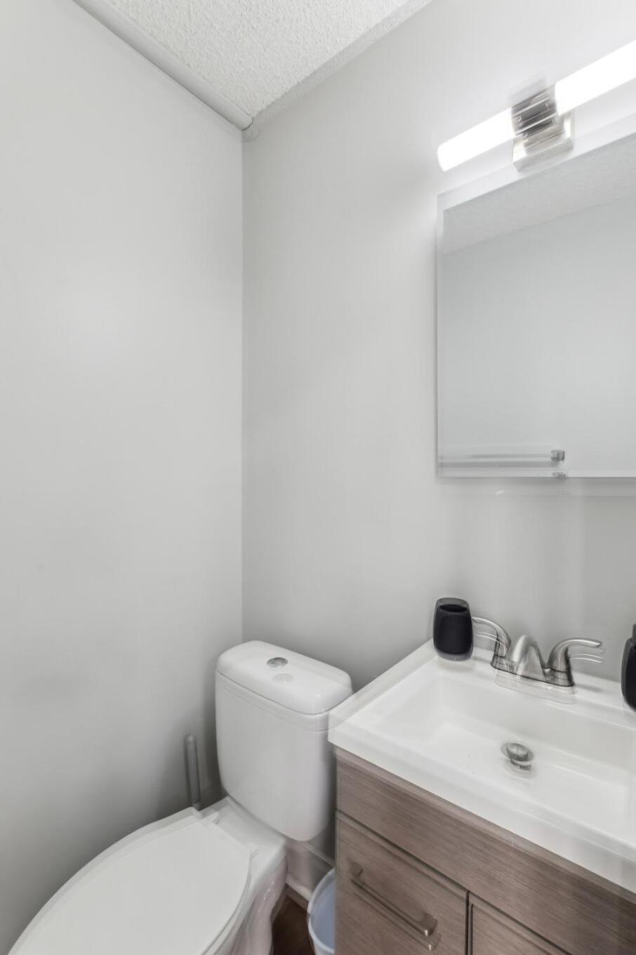 Apartment Brentwood S I Cozy & Comfy I 2bd 15 Bth
