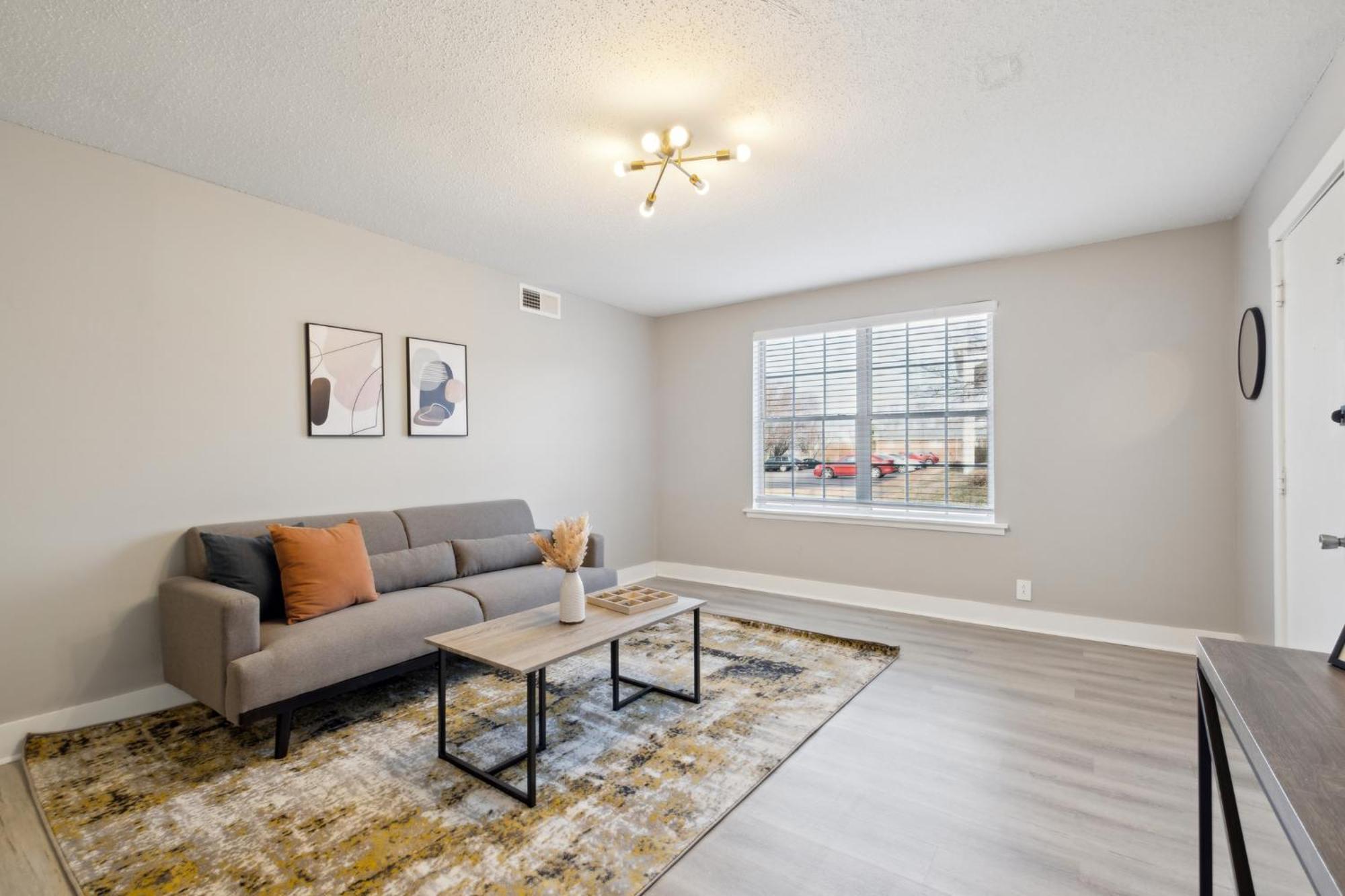 Brentwood C3 I Cozy & Comfy I 2bd I Free Parking *