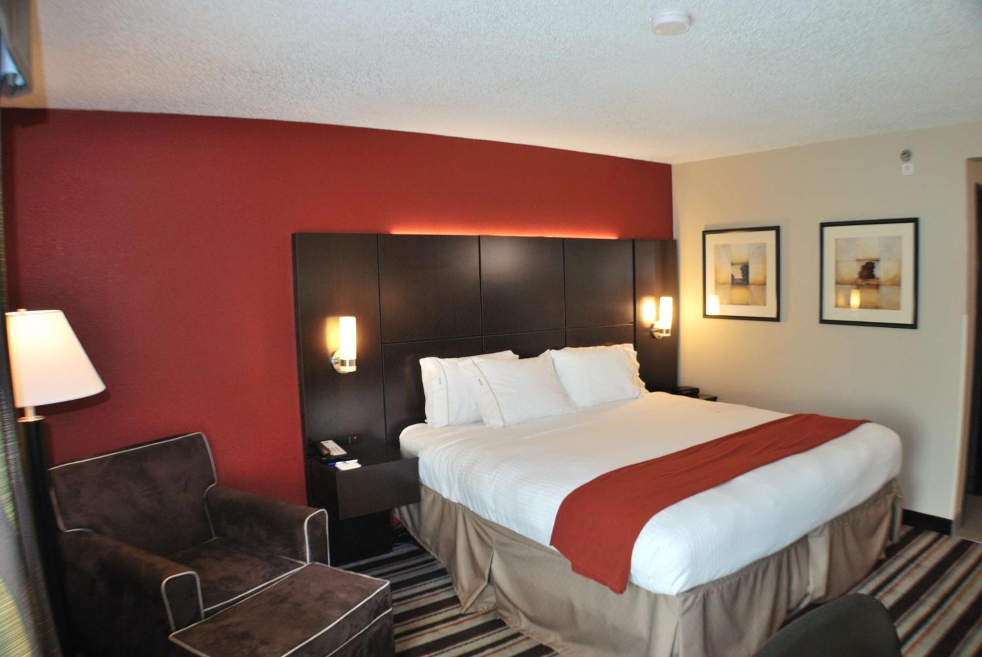 Holiday Express W-i40 By Ihg Nashville