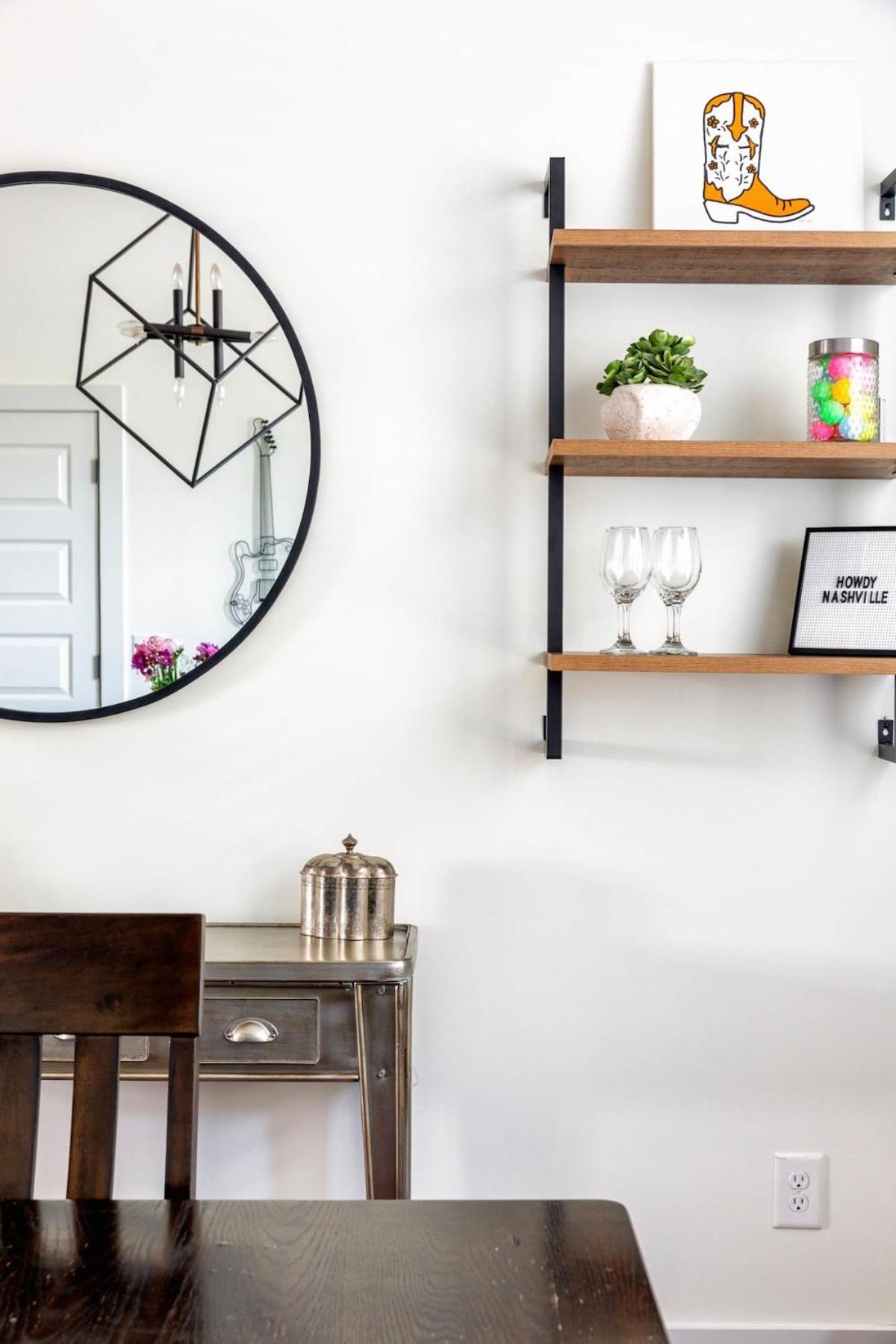 The Dogwood House - Cute Cozy And Close To Everything Holiday home