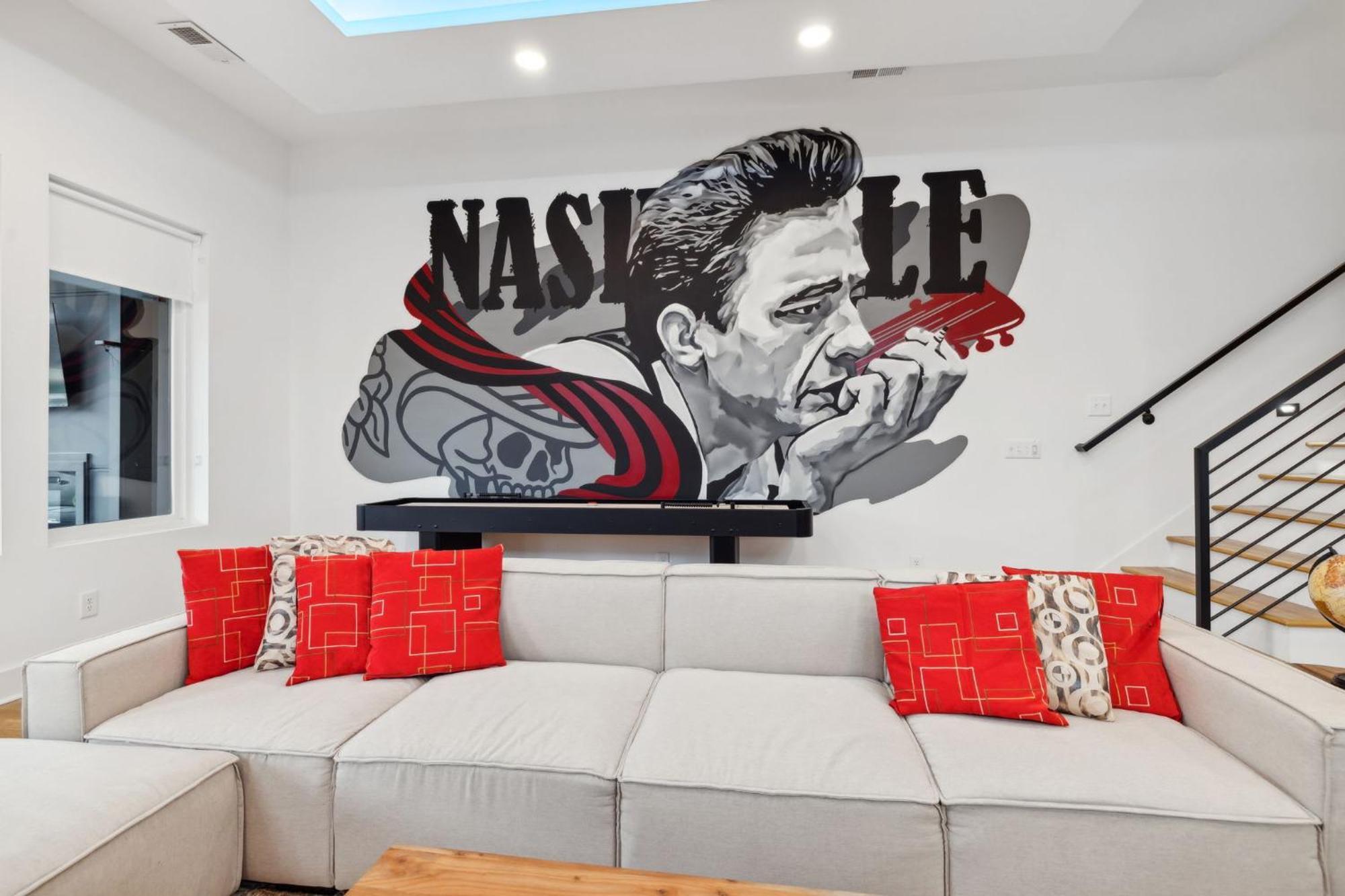 Holiday home New Modern Multi-level Pooltable & Rooftop Nashville