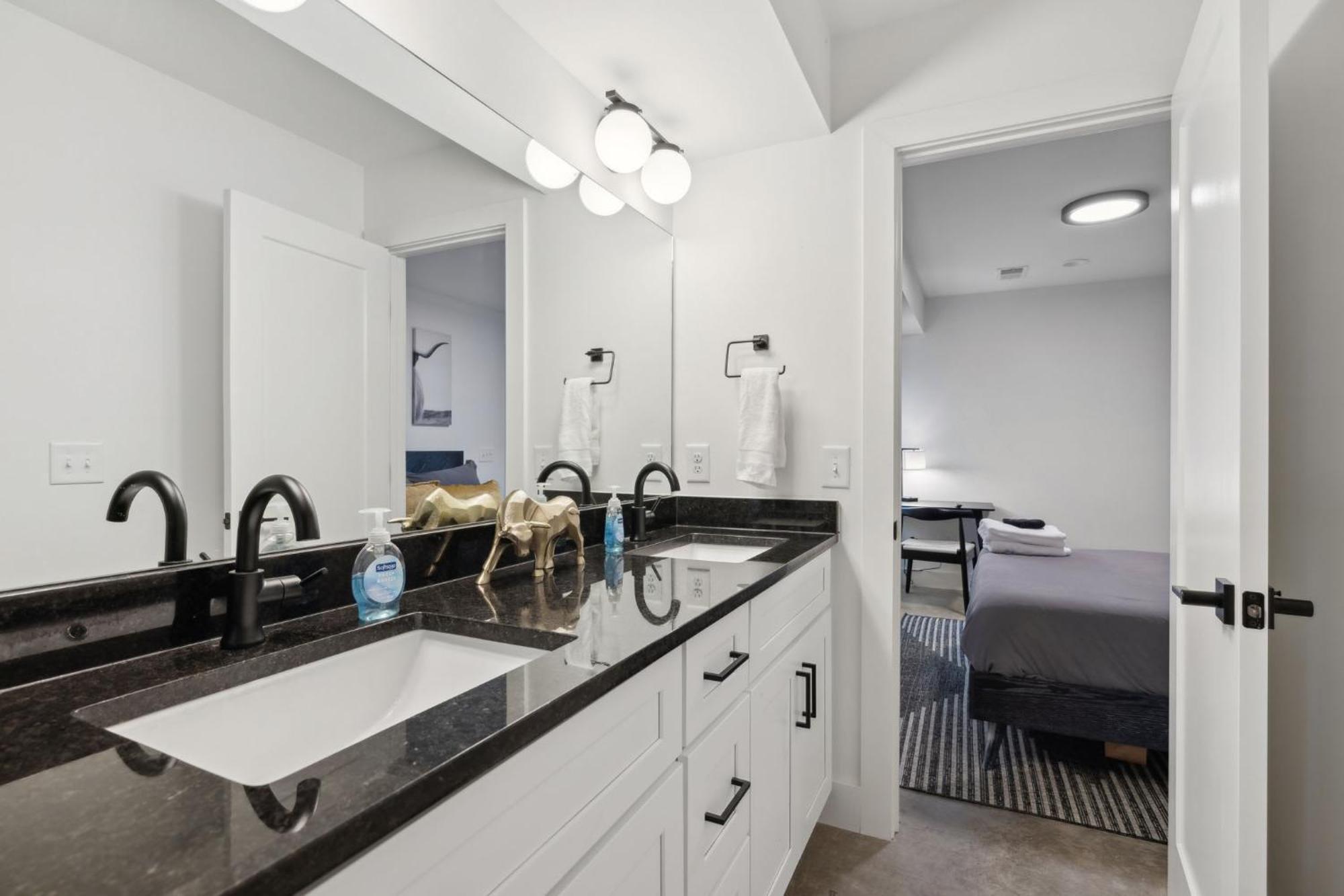 1st Flr Retreat Downtown & Spots Holiday home Nashville
