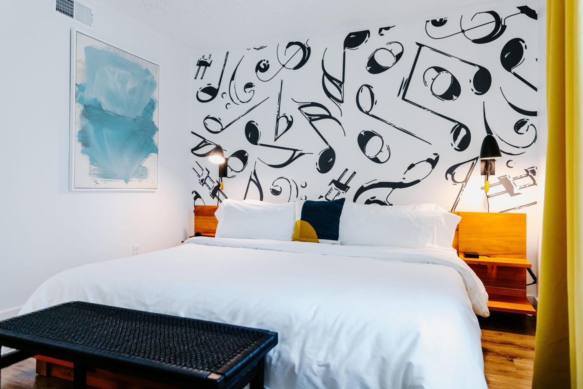 Apartment Songwriter's #108