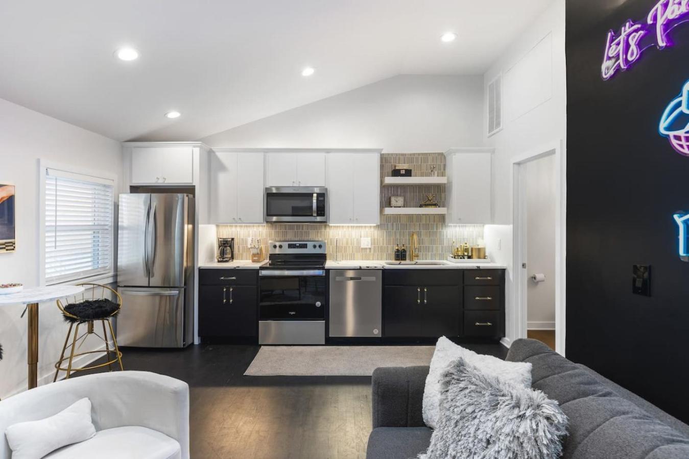 Vibrant Neon Near Restaurants, Coffee And Bars Apartment