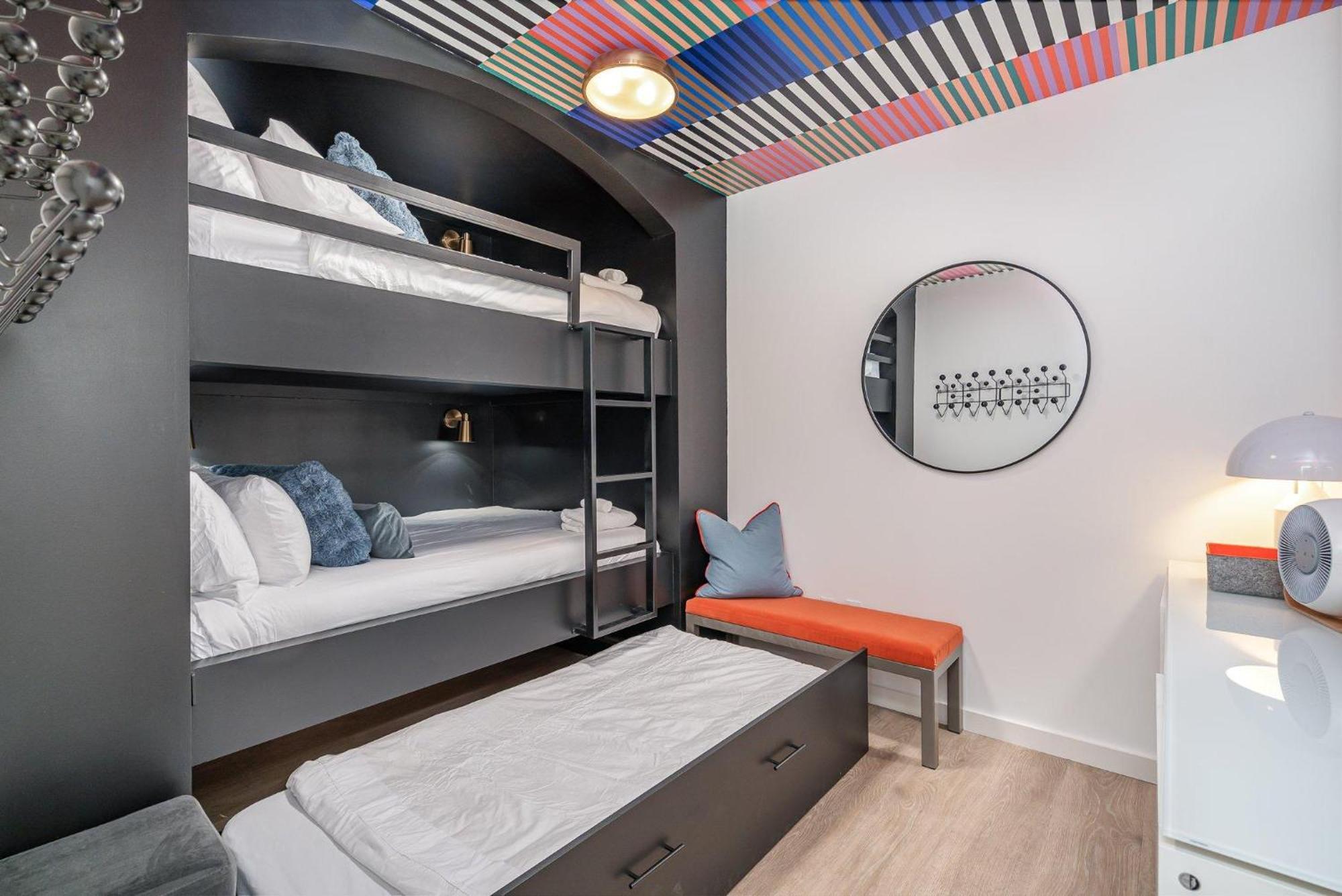 Hyve-retro Modern-full Gym-walk To Broadway Nashville