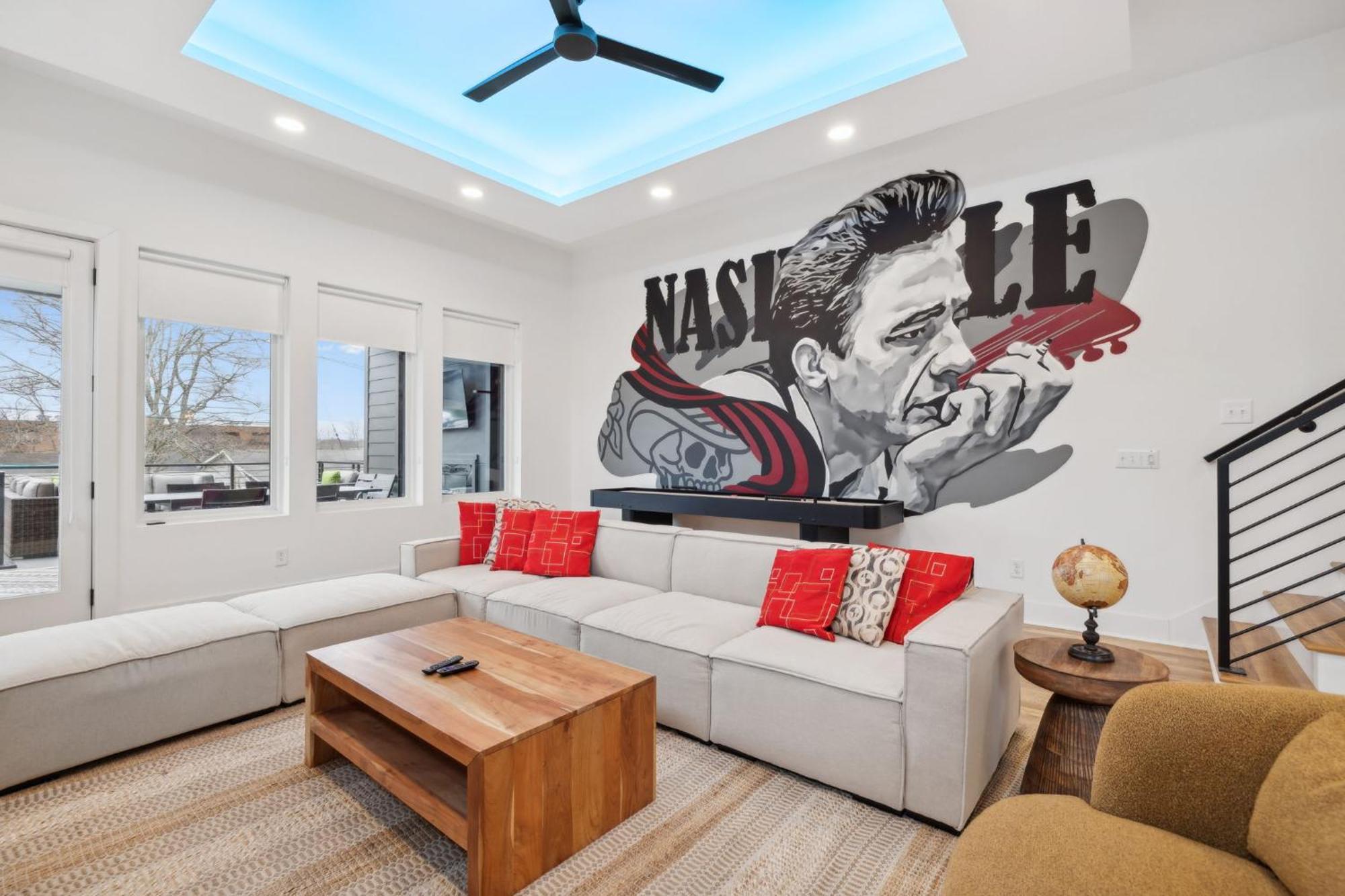 Holiday home Sleek Multi-level Rooftop Views & Pool Table Nashville