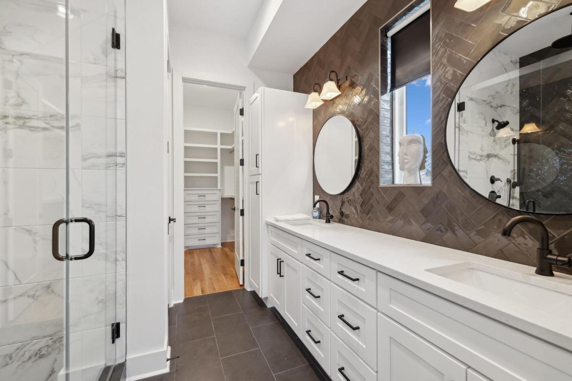 Holiday home Sleek Multi-level Rooftop Views & Pool Table