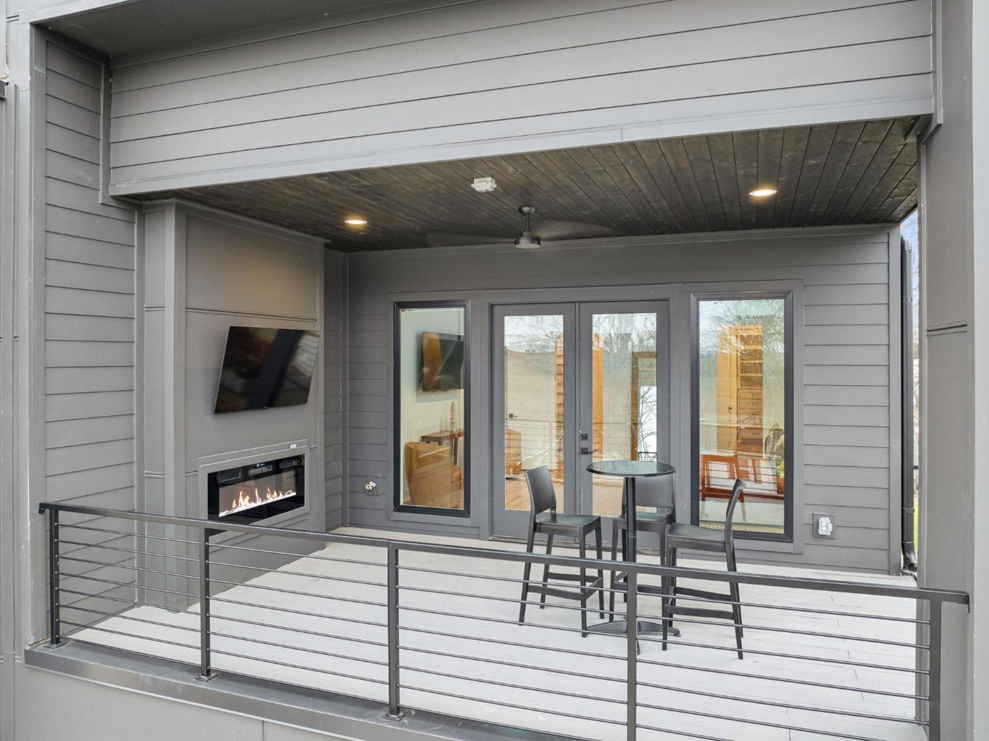 Holiday home Sleek Multi-level Rooftop Views & Pool Table Nashville