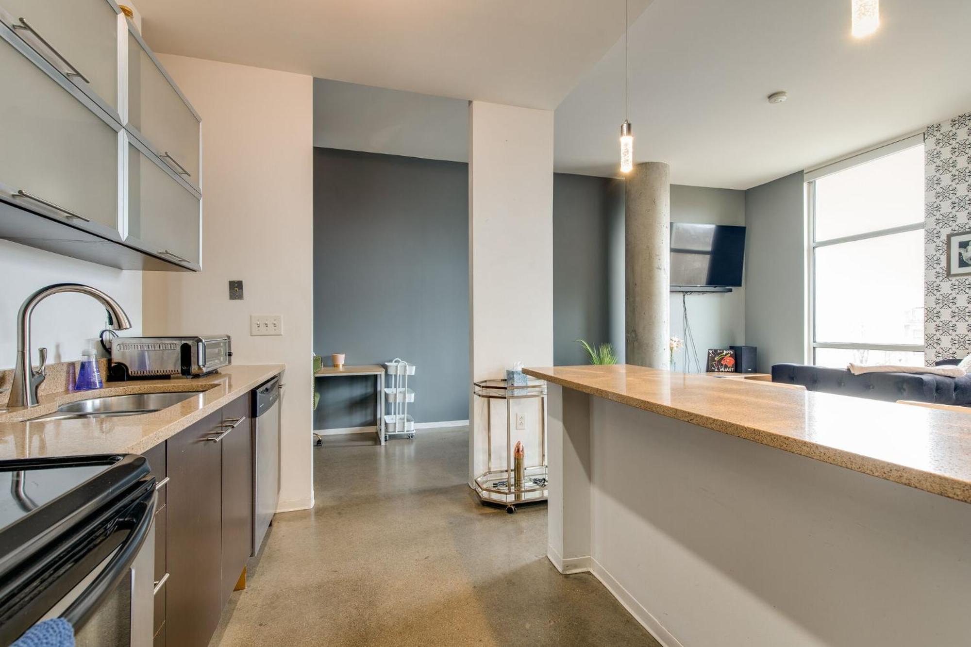 5m217 Longterm Just Across The River From Downtown Holiday home Nashville