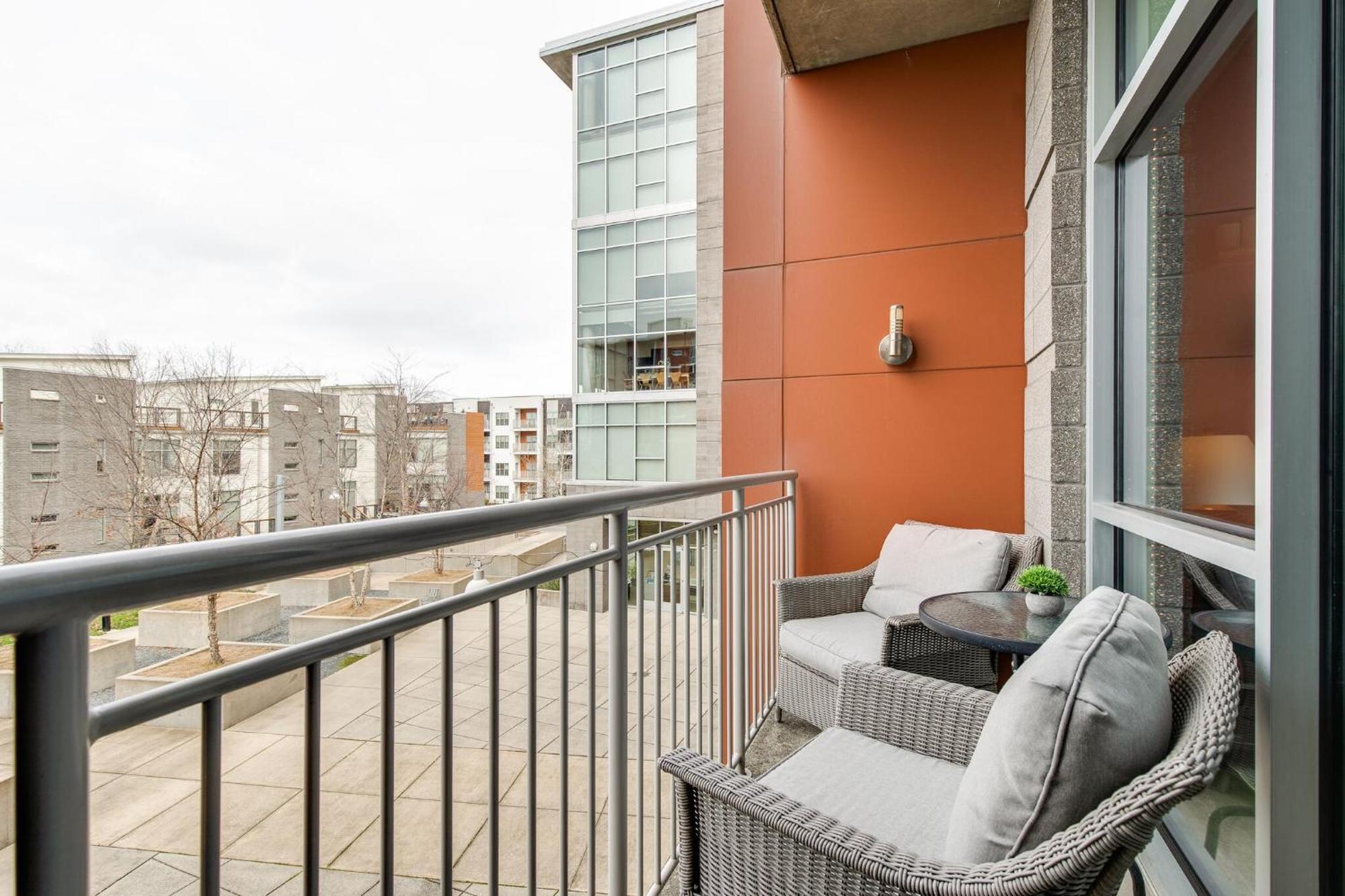 Holiday home 5m217 Longterm Just Across The River From Downtown