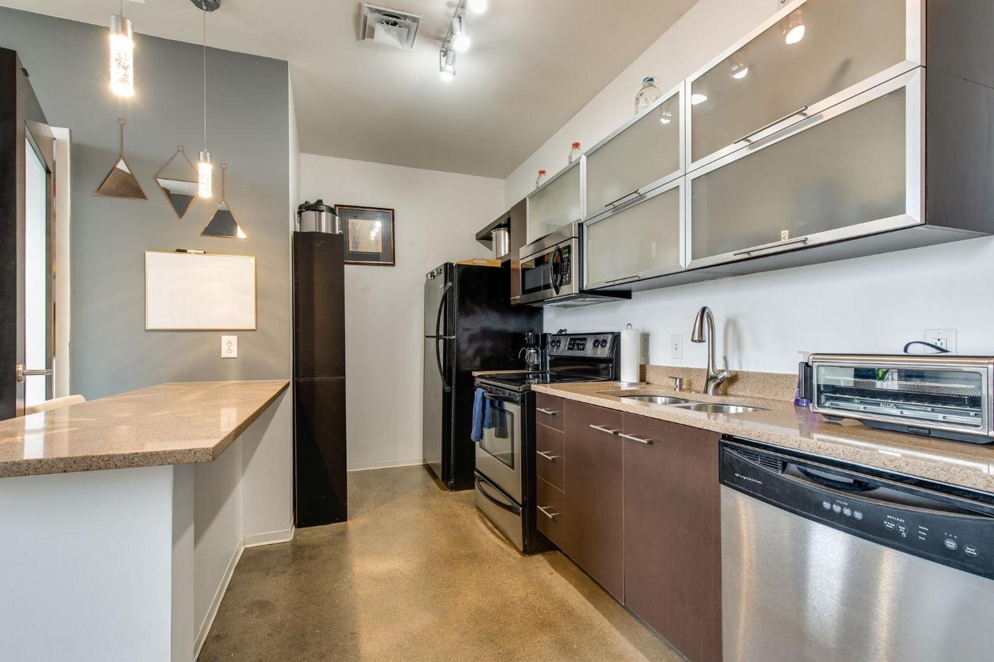 5m217 Longterm Just Across The River From Downtown